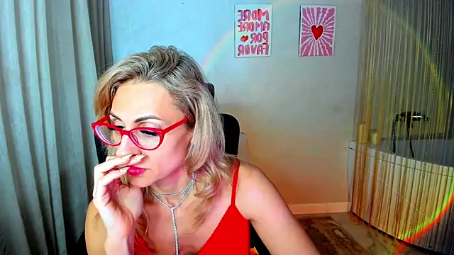 MuseOfStage élő XXX-chatje