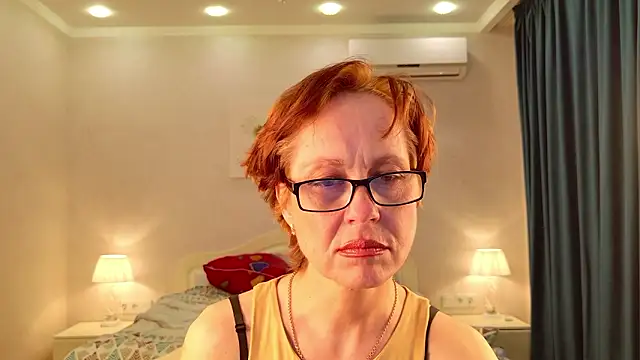 LioraWeiss' Live XXX Chat