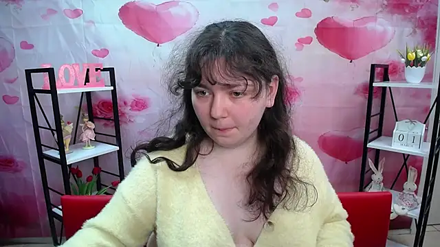 NeonilaLisova Adlı Modelin Canlı XXX Sohbeti