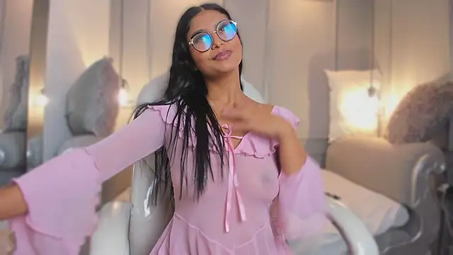 Czat XXX na żywo – MiaSmit_