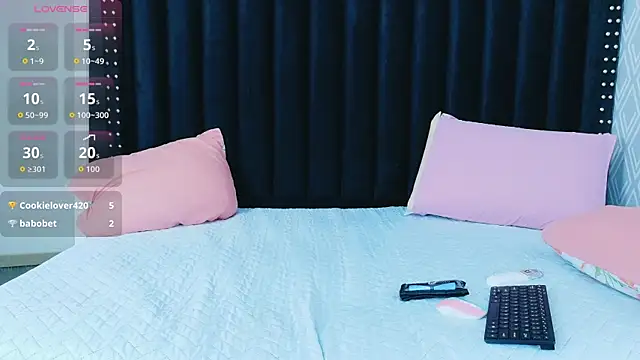 hornybarelylegalgirl Obrolan Langsung XXX