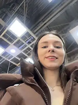 Ttixmila Chat XXX live