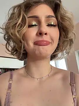 KellyKeler: онлайн-секс-чат