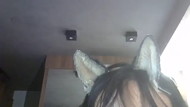 SkinnyKittenのライブXXXチャット