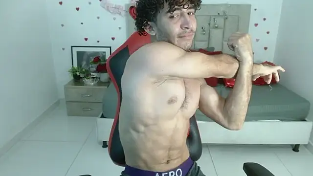 Caius_fox Adlı Modelin Web Kamerası Şovu