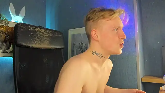 Онлайн чат XXX AlexxSweet