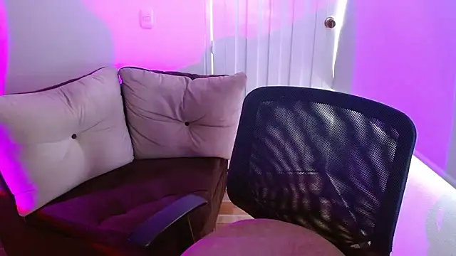 แชท XXX สดของ milfrousse