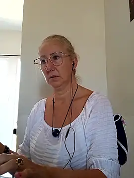 MILEIDE980 即時 XXX 聊天