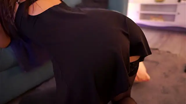 Aisha_Bee Adlı Modelin Canlı XXX Sohbeti