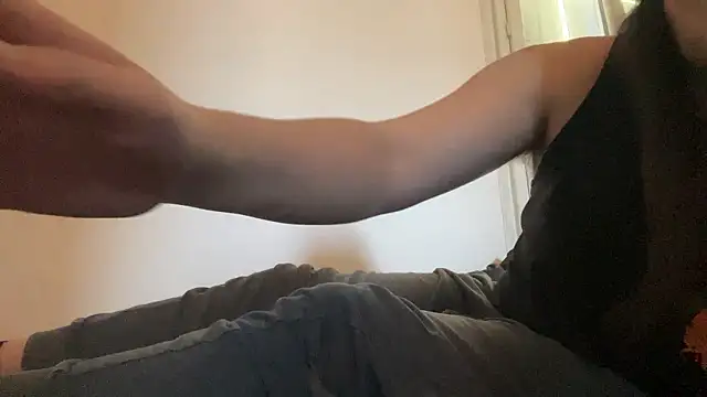 bananahot31: διαδικτυακό σόου στην κάμερα