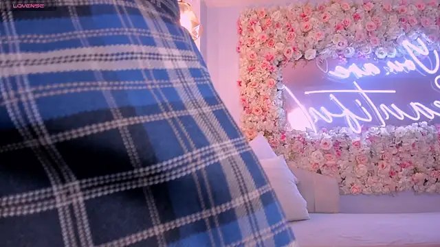 TiffannySins Live XXX-Chat