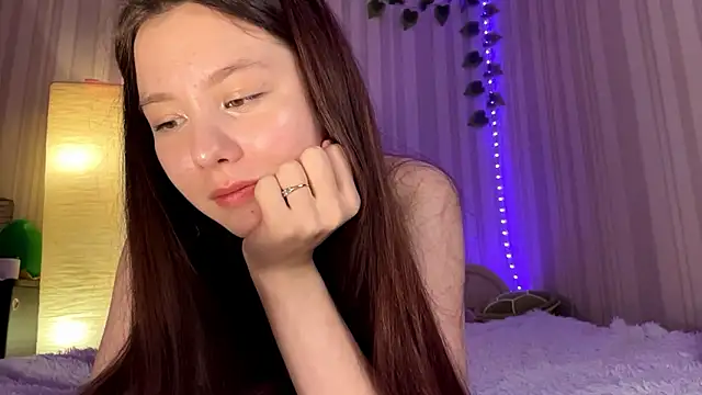 دردشة CutieSlim الجنسية المباشرة