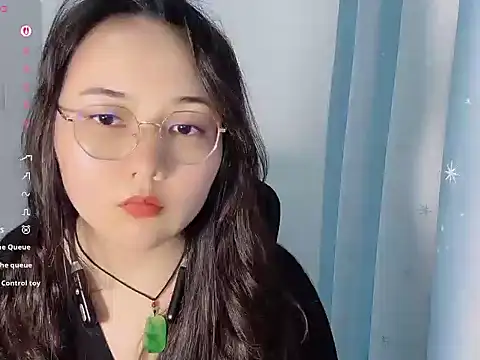 Susu-36E: онлайн-секс-чат