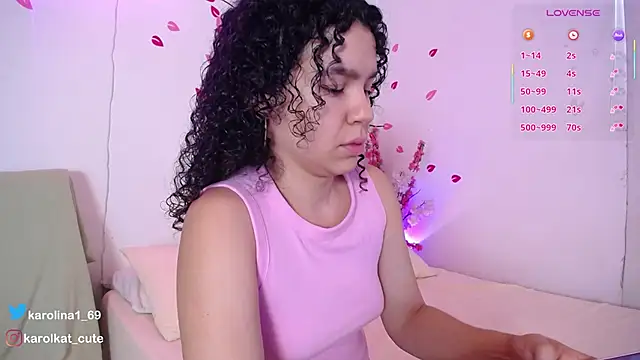 دردشة Karolina_1 الجنسية المباشرة