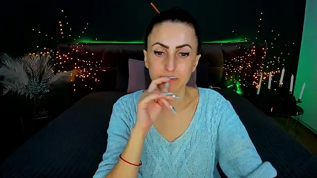 Rebecca_Diamond élő XXX-chatje