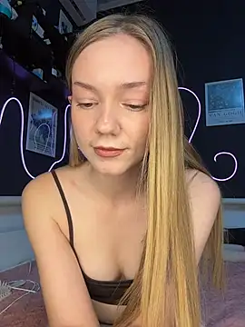 MilaMoone 现场XXX聊天