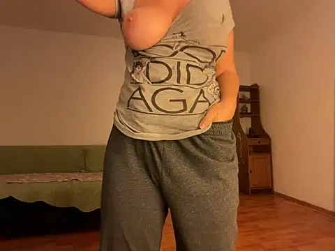 XXX chat uživo modela HoneyMakerr