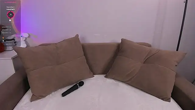 XXX chat uživo modela Elechka