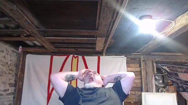 Newfiesausage1972 – Kamerová šou