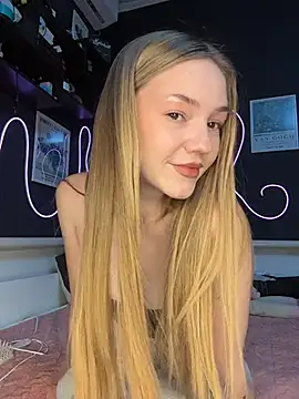 MilaMoone 现场XXX聊天