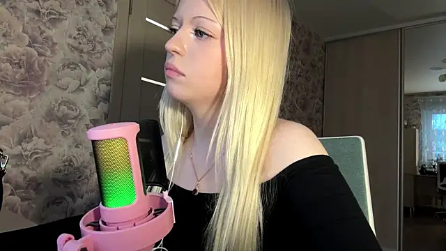 Živý XXX chat JeneeBIanks