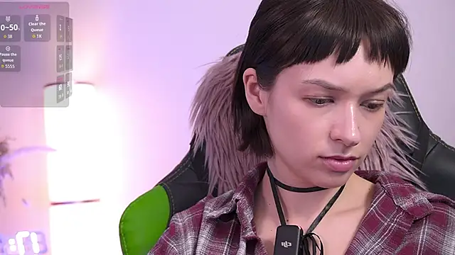 دردشة YourDarlingVivian الجنسية المباشرة