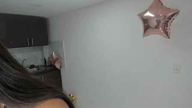 Luna_Dumont Adlı Modelin Canlı XXX Sohbeti