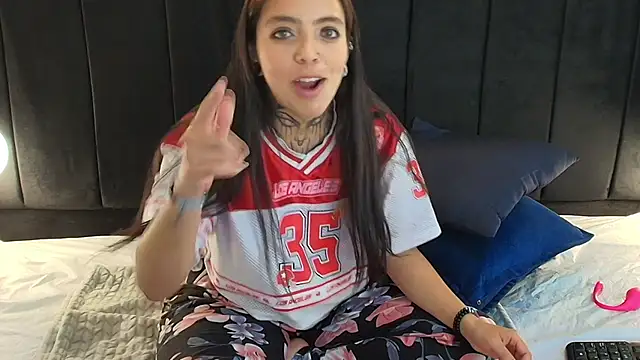 Chat XXX en directo de LiaMonroee_