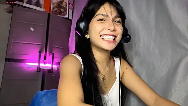 ConstancePorrini 웹캠 쇼