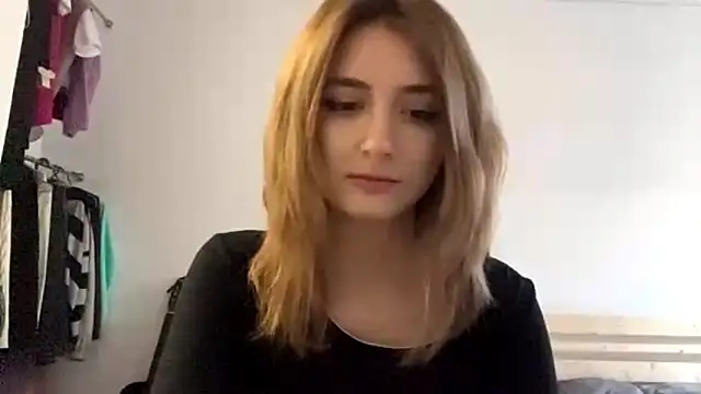 TakenTrumpet's Live XXX Chat