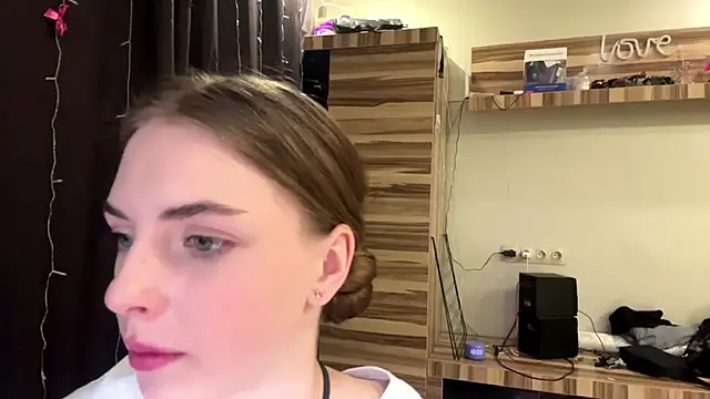 PollyDream's Live XXX Chat