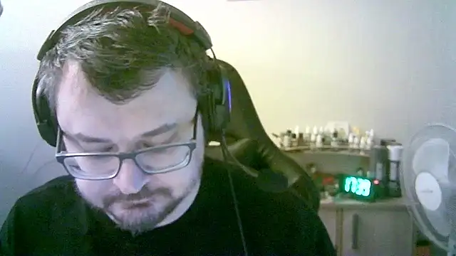 แชท XXX สดของ SirAbuser