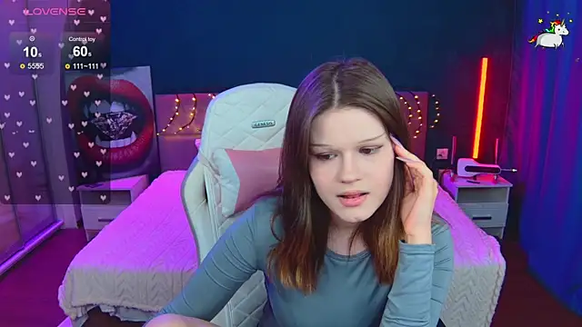 Lunatrendn Live XXX chat