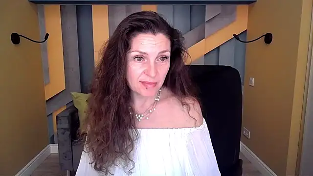 EllaLong Adlı Modelin Canlı XXX Sohbeti