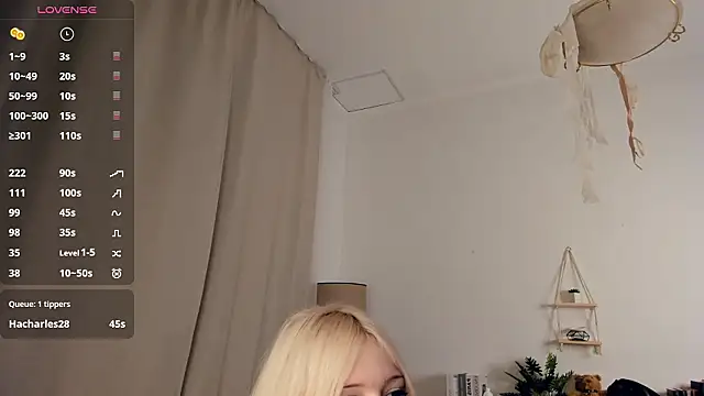 XXX chat uživo modela LaureMestler