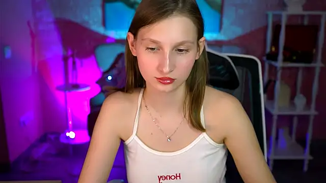 EllaHorton 现场XXX聊天