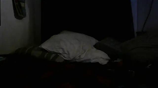 crassanova: διαδικτυακό σόου στην κάμερα