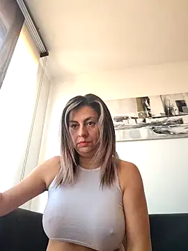 Chat XXX ao vivo de Latiinvenushot