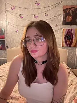 Sabrina_shells লাইভ XXX চ্যাট