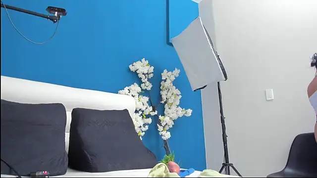 letty_straus Adlı Modelin Canlı XXX Sohbeti