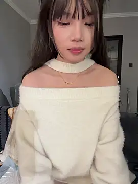 Chat +18 de Yiyi-707 ao vivo