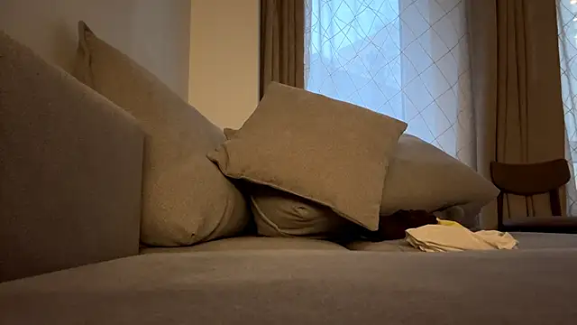 NyxaraBloom Chat XXX in diretta