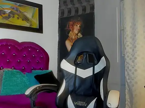 Ciara_HotTs Show in webcam