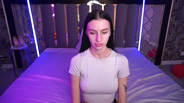 Chatroom XXX en direct de Snow_WhiteeeX