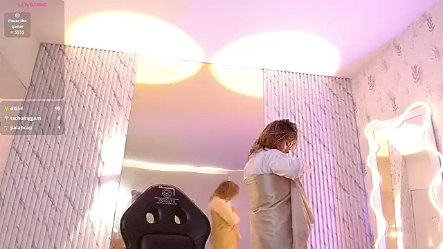 Mavis_tay Adlı Modelin Canlı XXX Sohbeti