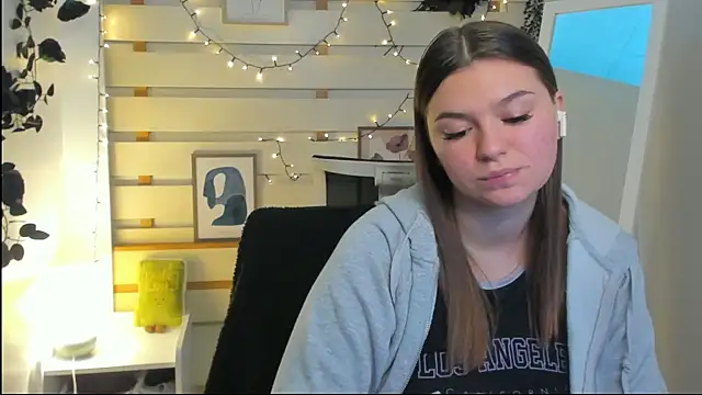 Josephine_Kiss 即時 XXX 聊天