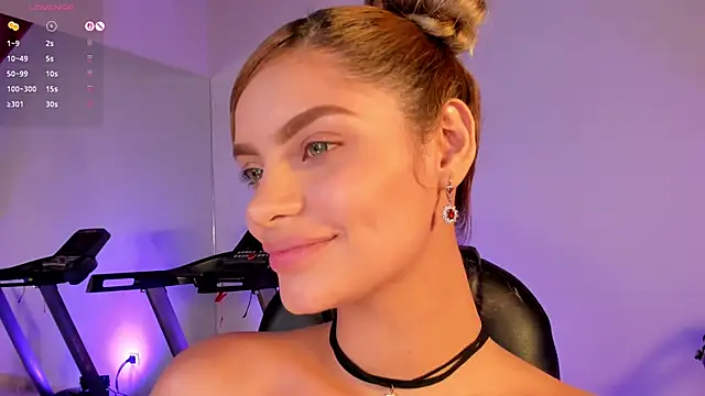 KyomiVelvet's Live XXX Chat