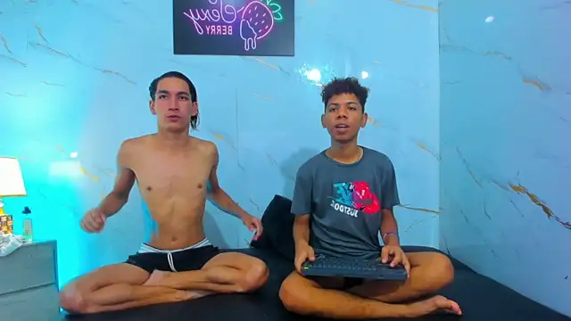 Show de Spicy_guys na webcam