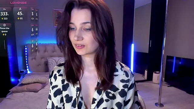 Carina_E Chat XXX live