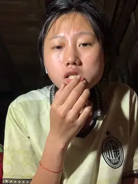 ngoccc-nga Pertunjukan Webcam